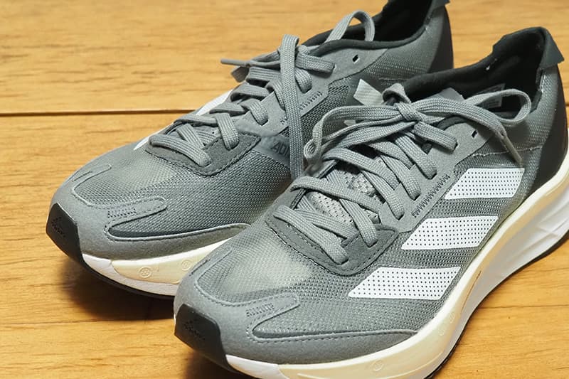 ランニングシューズ